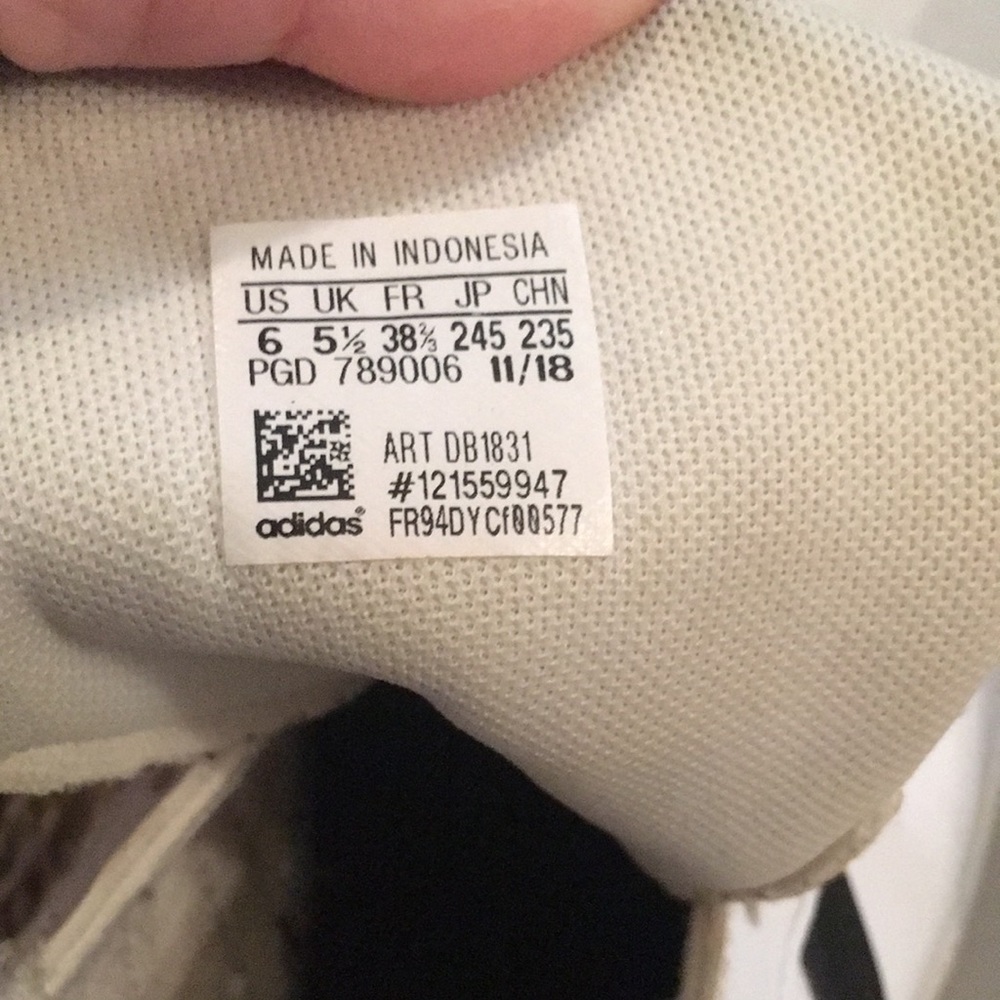 Addidas  men shoe - Picture 3 of 3